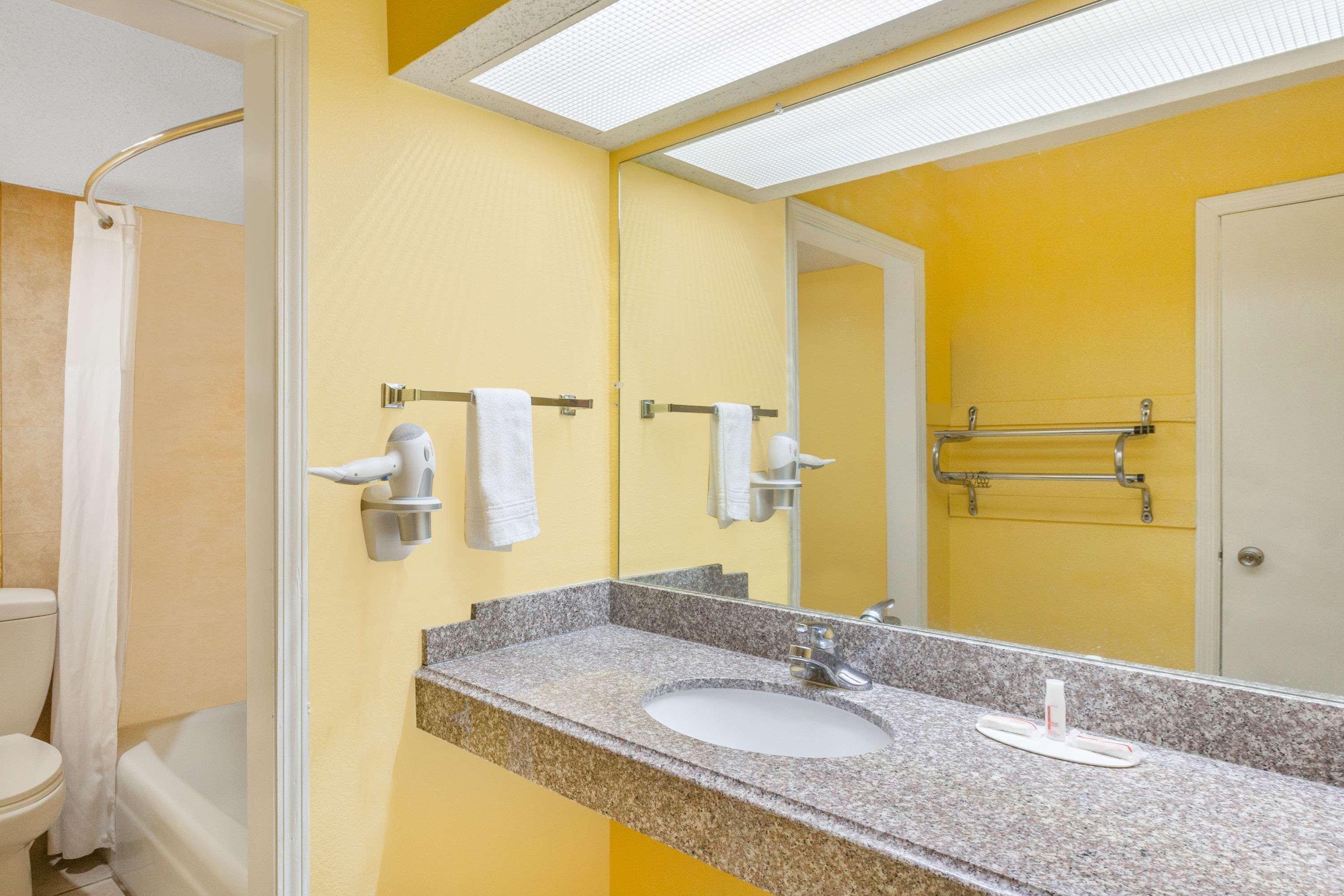Days Inn Jacksonville Eksteriør billede